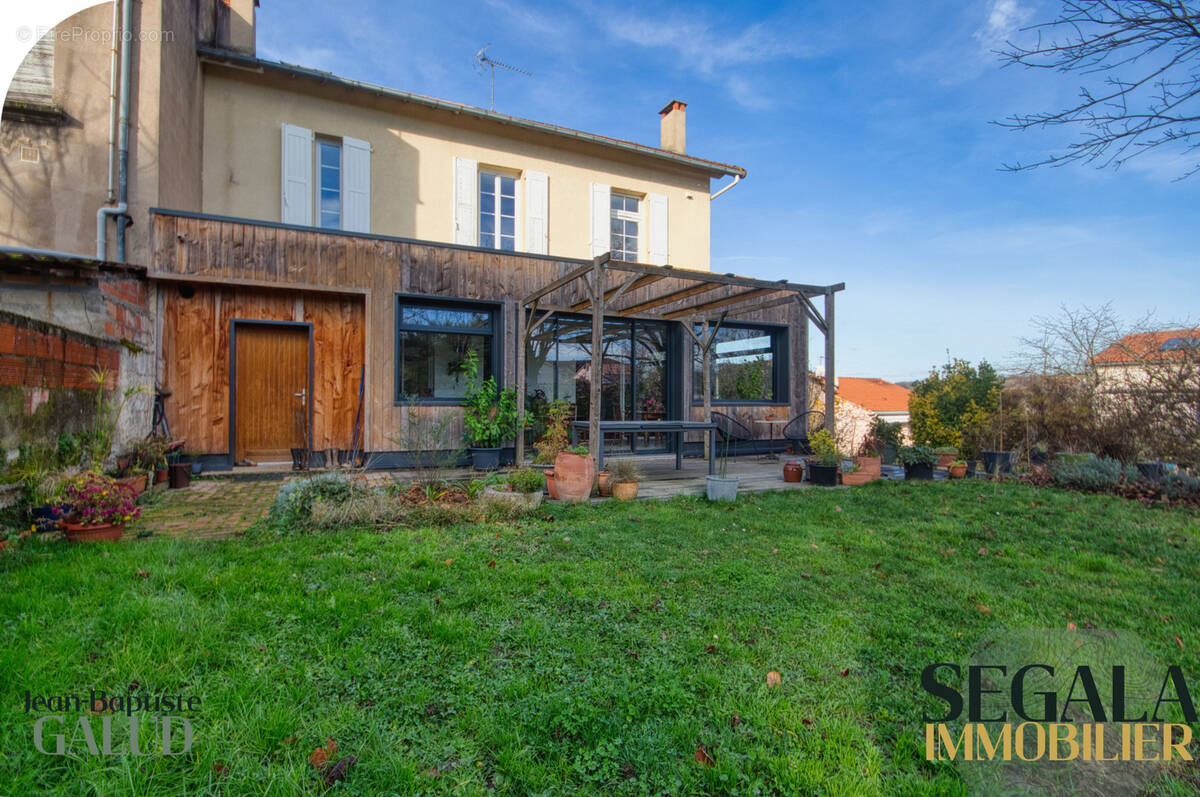 Maison familiale dans le centre ville - photo 2