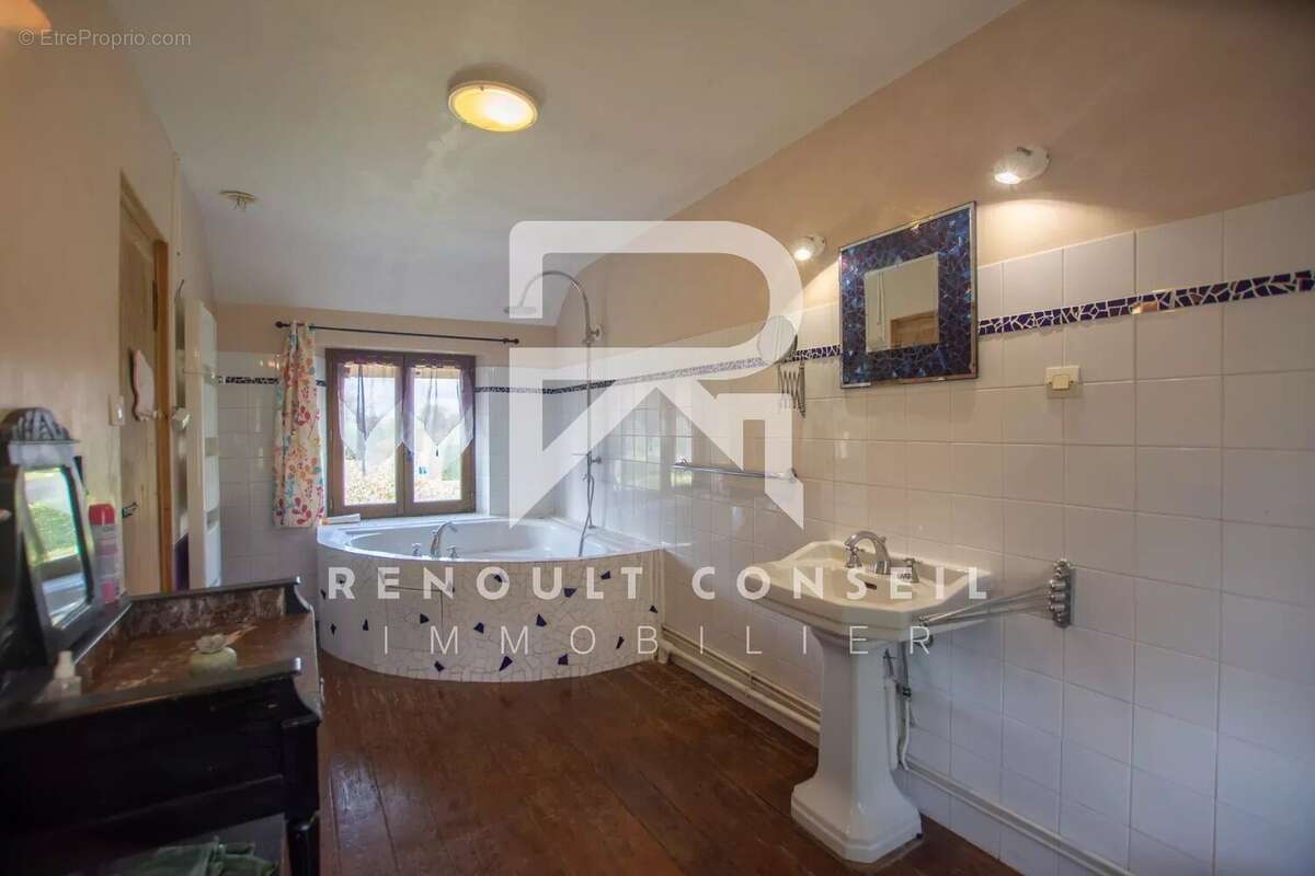 Maison à SAINT-MARTIN-DE-BOSCHERVILLE