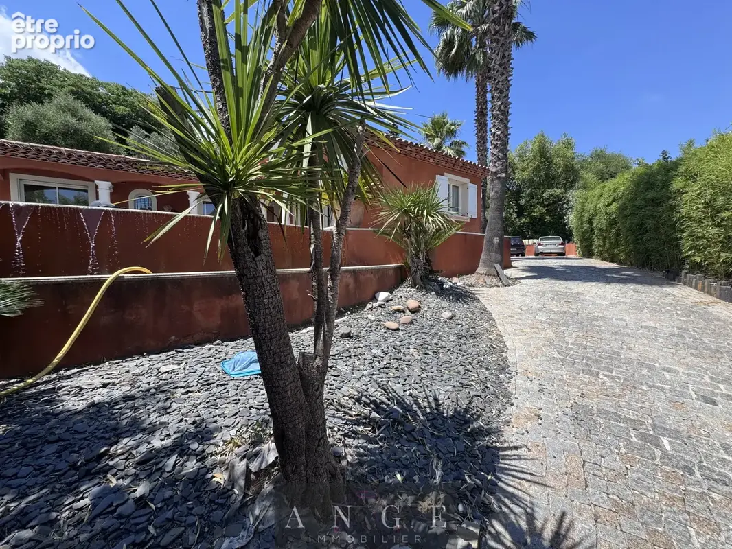 Sollies ville vue dominante  villa de caractère   4 chambres   piscine à débordement - photo 13