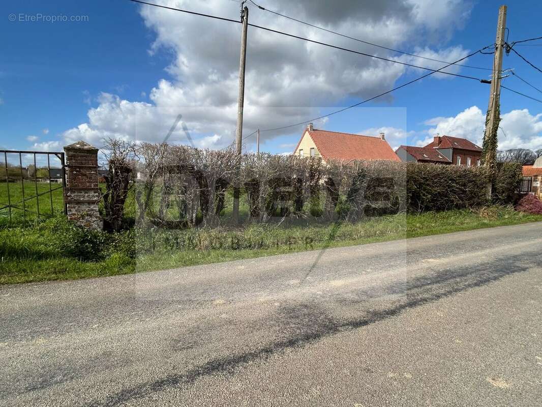 Terrain à AIRE-SUR-LA-LYS