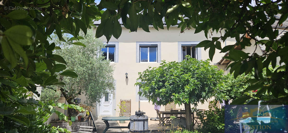 Maison à PONTACQ