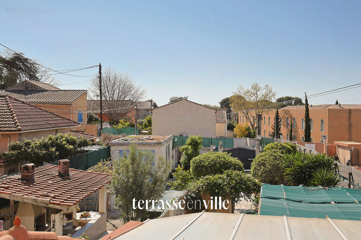 Maison - 100 m2 - toulon ouest - t4 - piscine - jardin - garage - dependance - photo 5