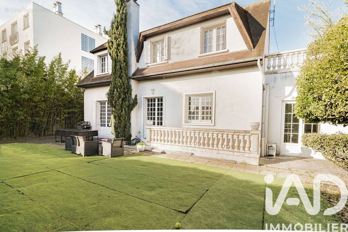 Photo 1 - Maison à SAINT-MAUR-DES-FOSSES