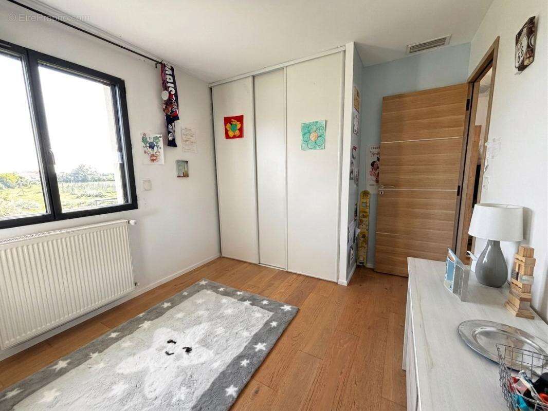 Maison à LA SALVETAT-SAINT-GILLES