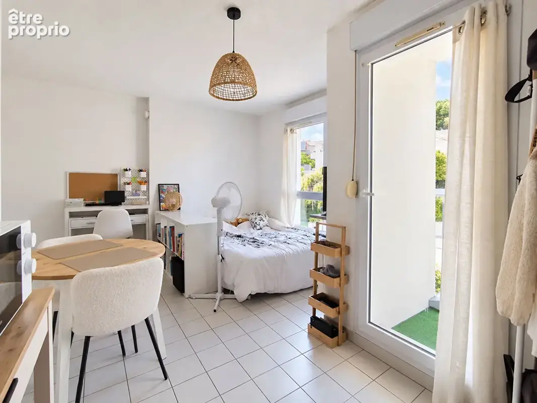 Beau studio avec grand balcon - photo 4