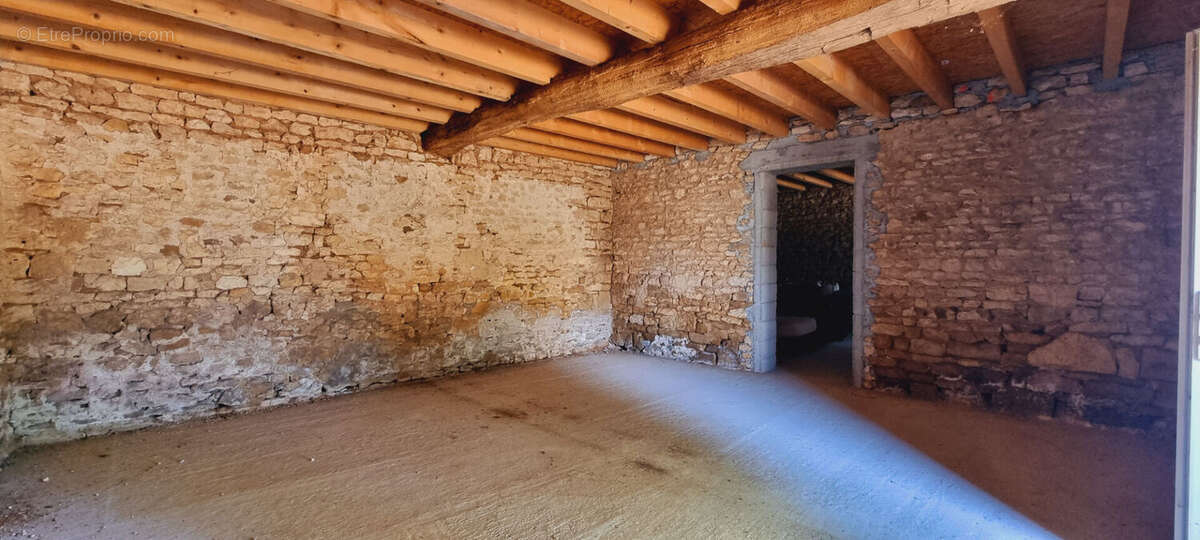 Maison à RUFFEC