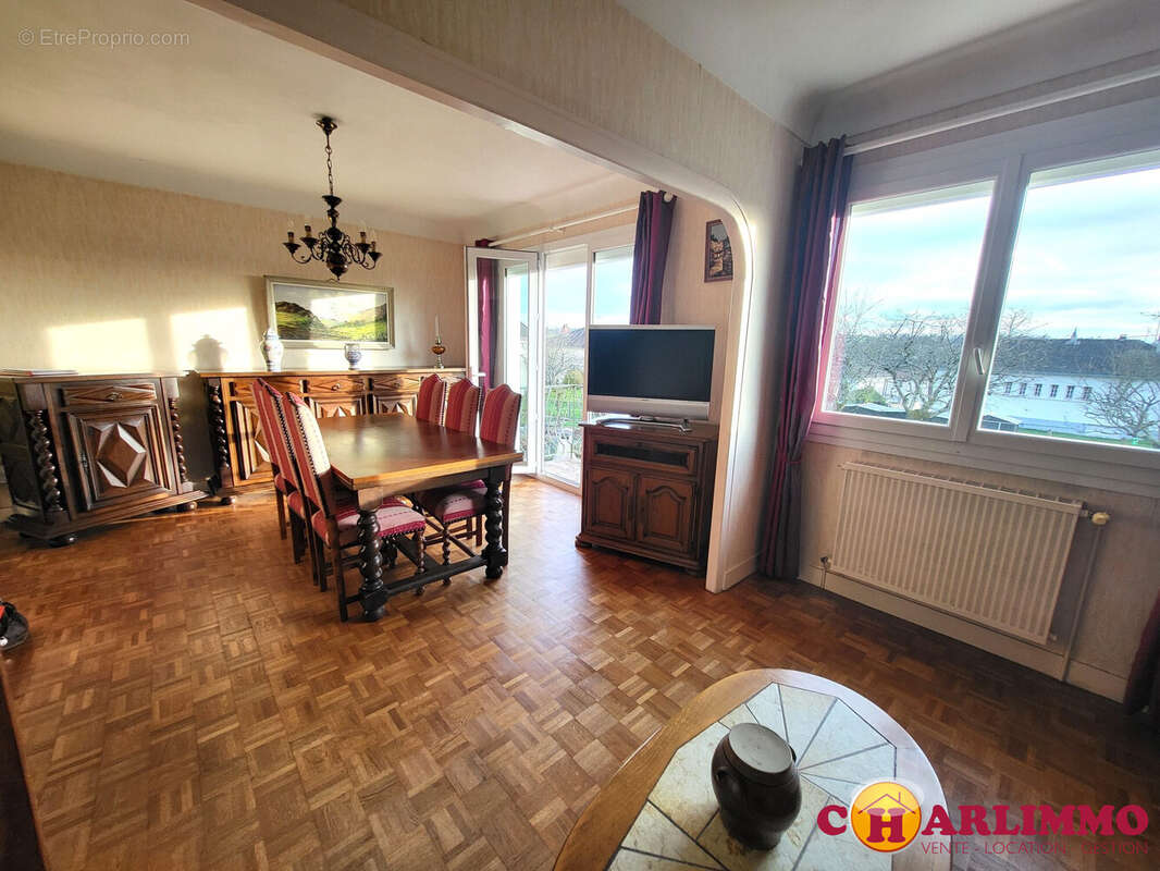 Maison à SAINT-JUNIEN