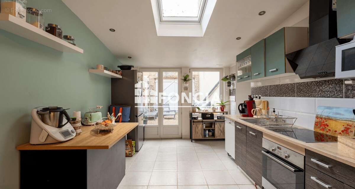 Maison à FRESNAY-SUR-SARTHE