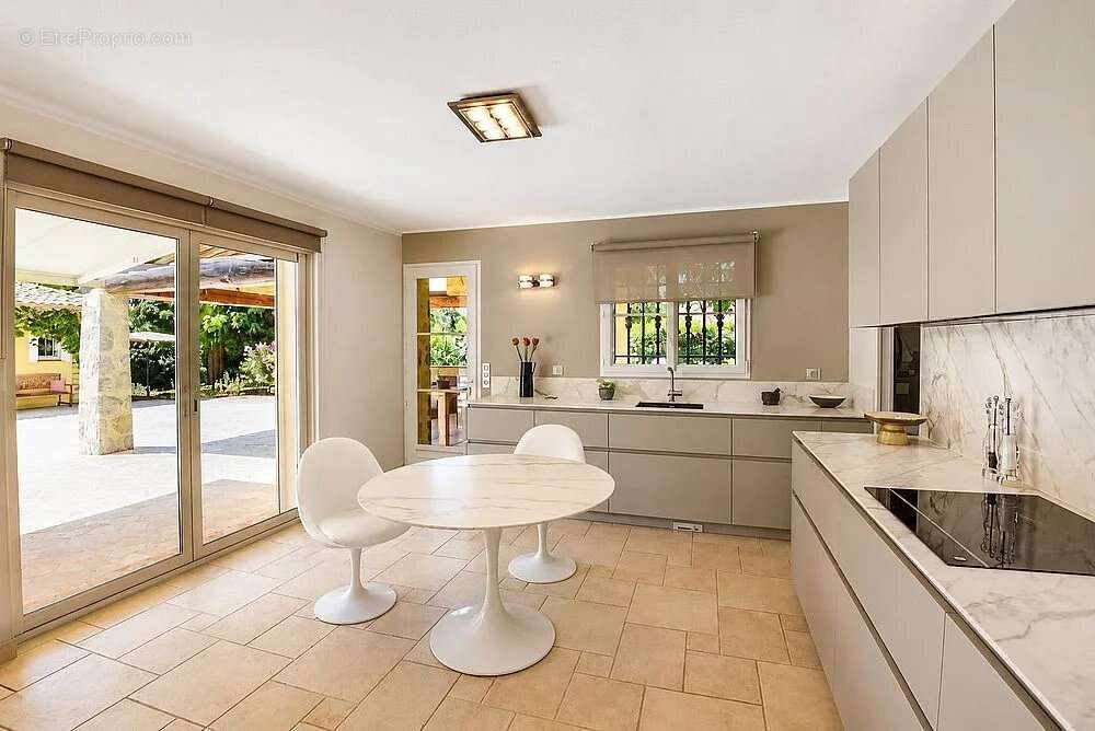 Fayence – Belle villa de 220 m² avec piscine et dépendance - photo 6
