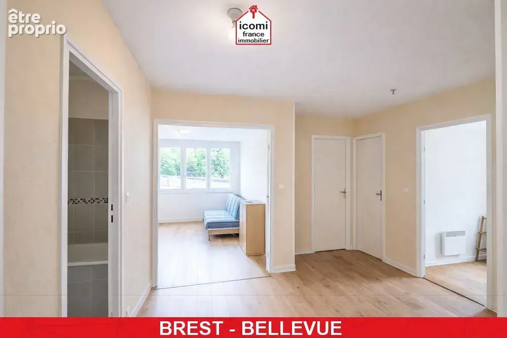 Finistere - brest (29200) - a vendre - appartement - t3 - lumineux - dalle beton - ascenseur - place de parking souterrain prive - photo 3