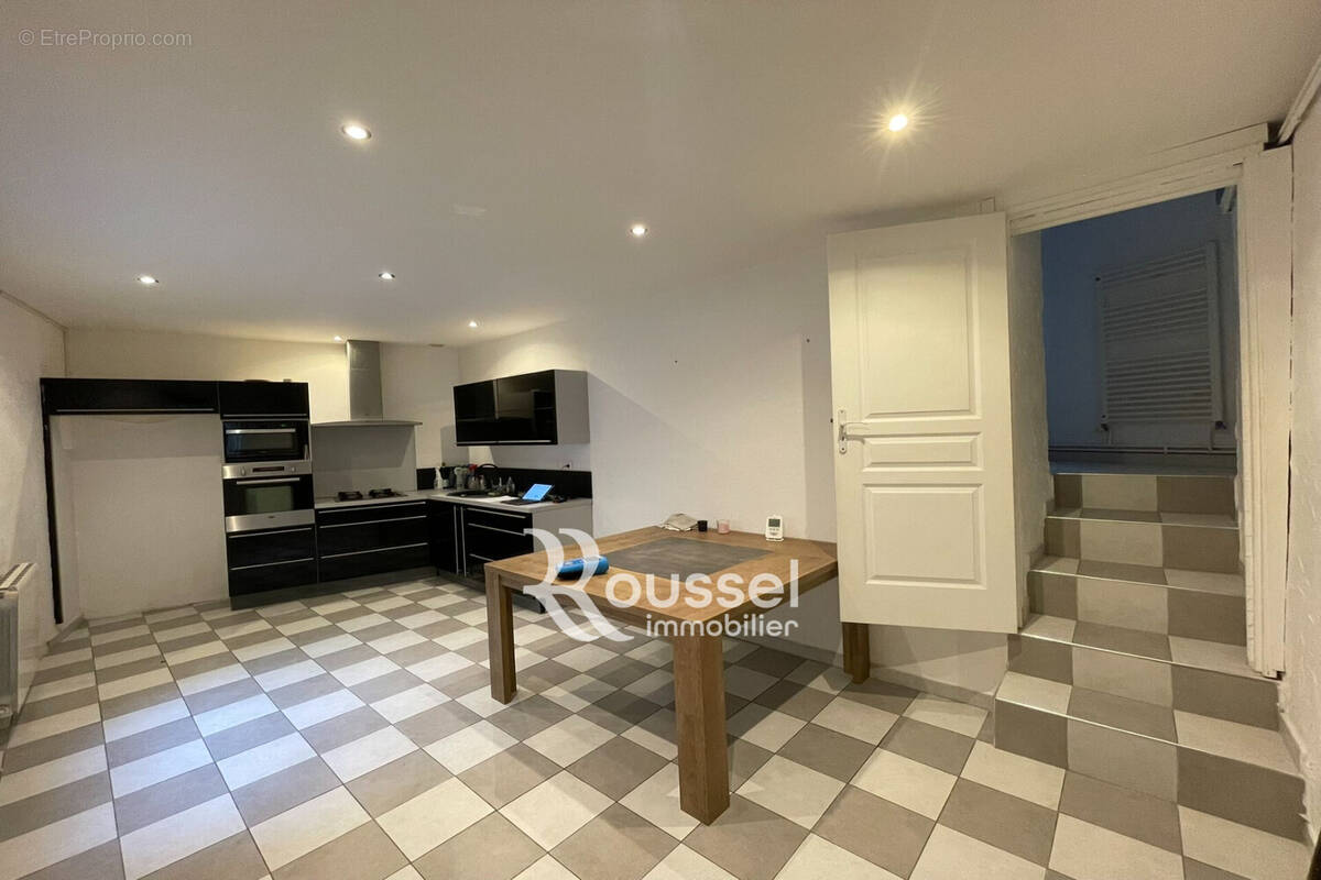 Maison à POUSSAN