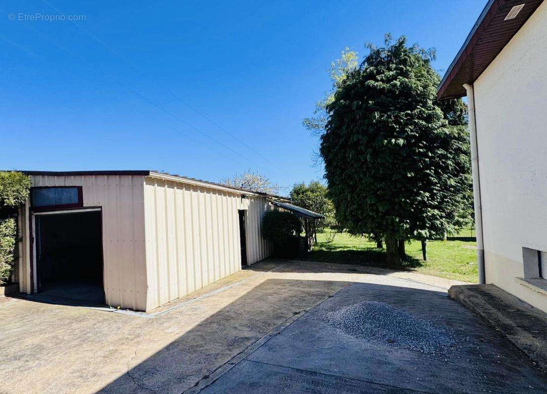 Maison à SAINT-JUST-LE-MARTEL