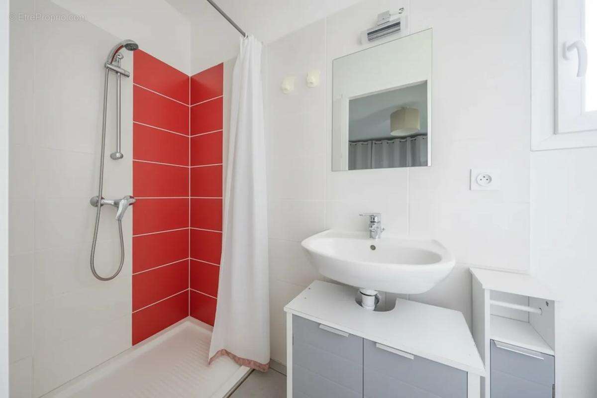 Maison à AMBARES-ET-LAGRAVE