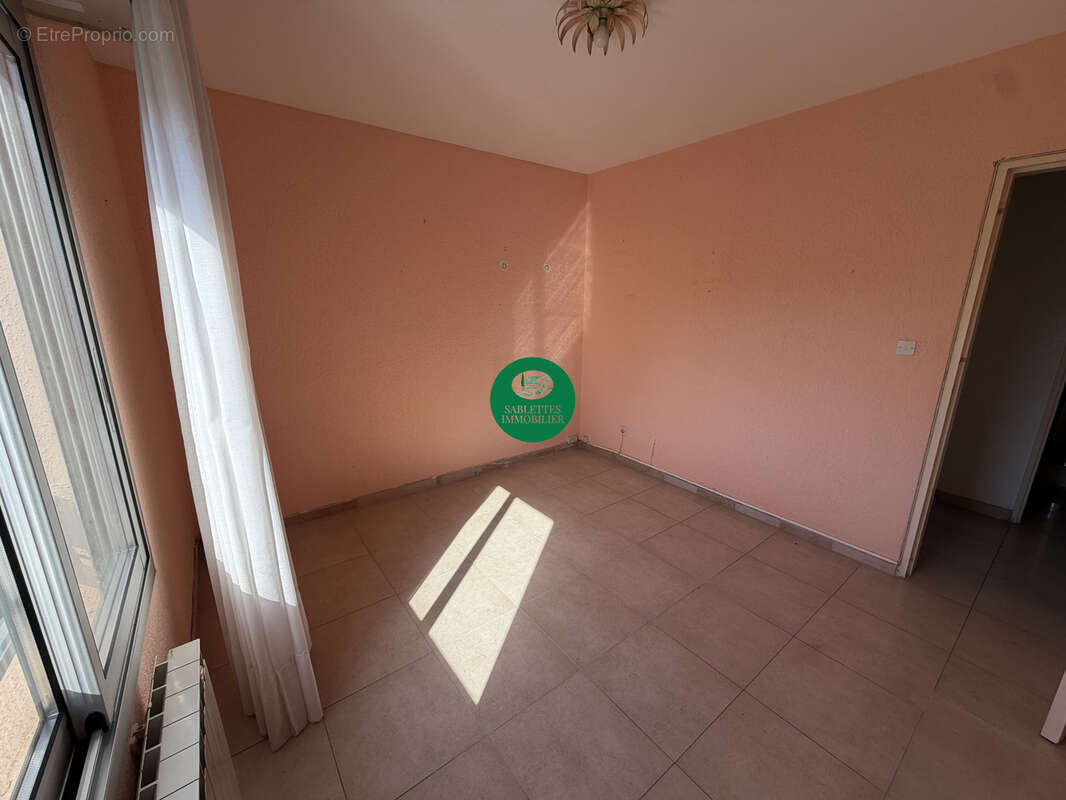 Appartement T3 à vendre Quartier Pin Rolland   Saint-Mandrier-sur-Mer (83) - photo 8