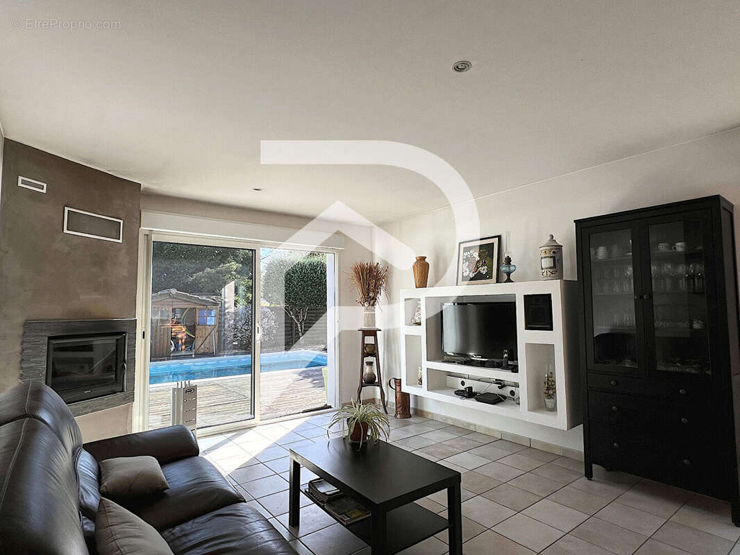 Maison à SAINT-DENIS-DE-PILE