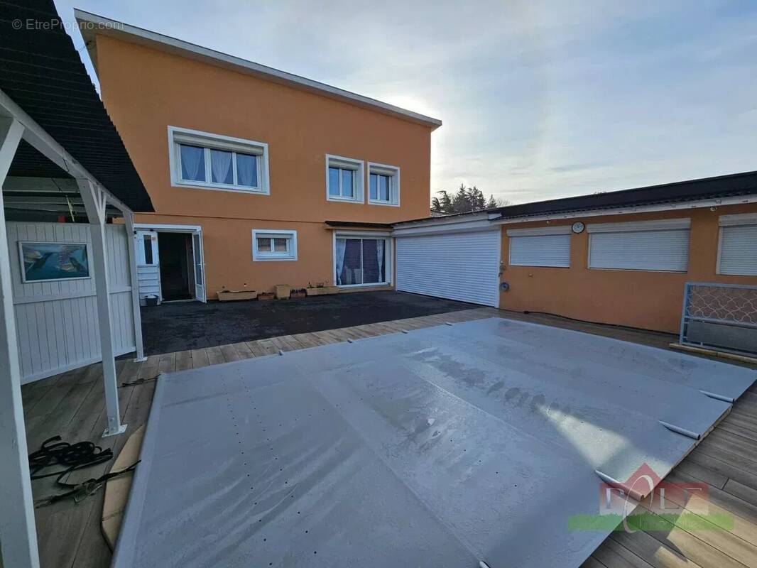 Maison à ROUSSILLON