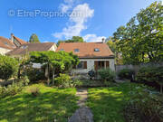 Maison à SAINTE-GENEVIEVE-DES-BOIS