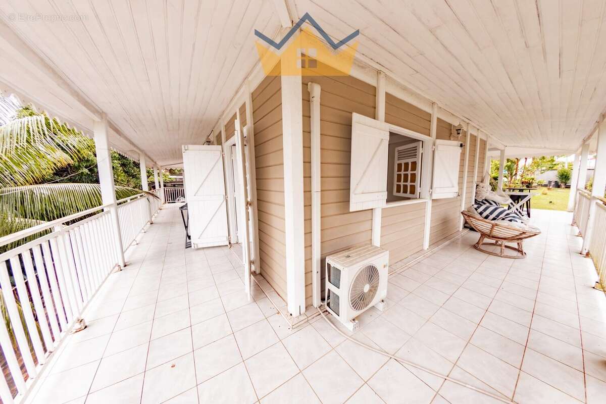 Maison 143 m² à Fort-De-France  - photo 9