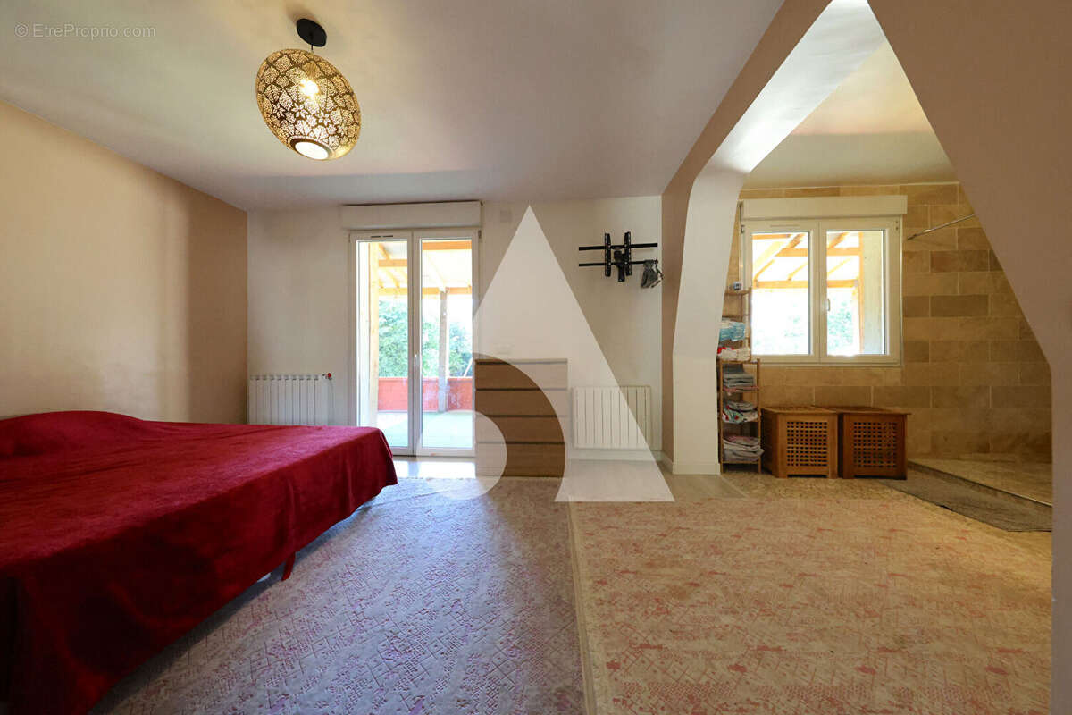 Maison à SAINTRY-SUR-SEINE