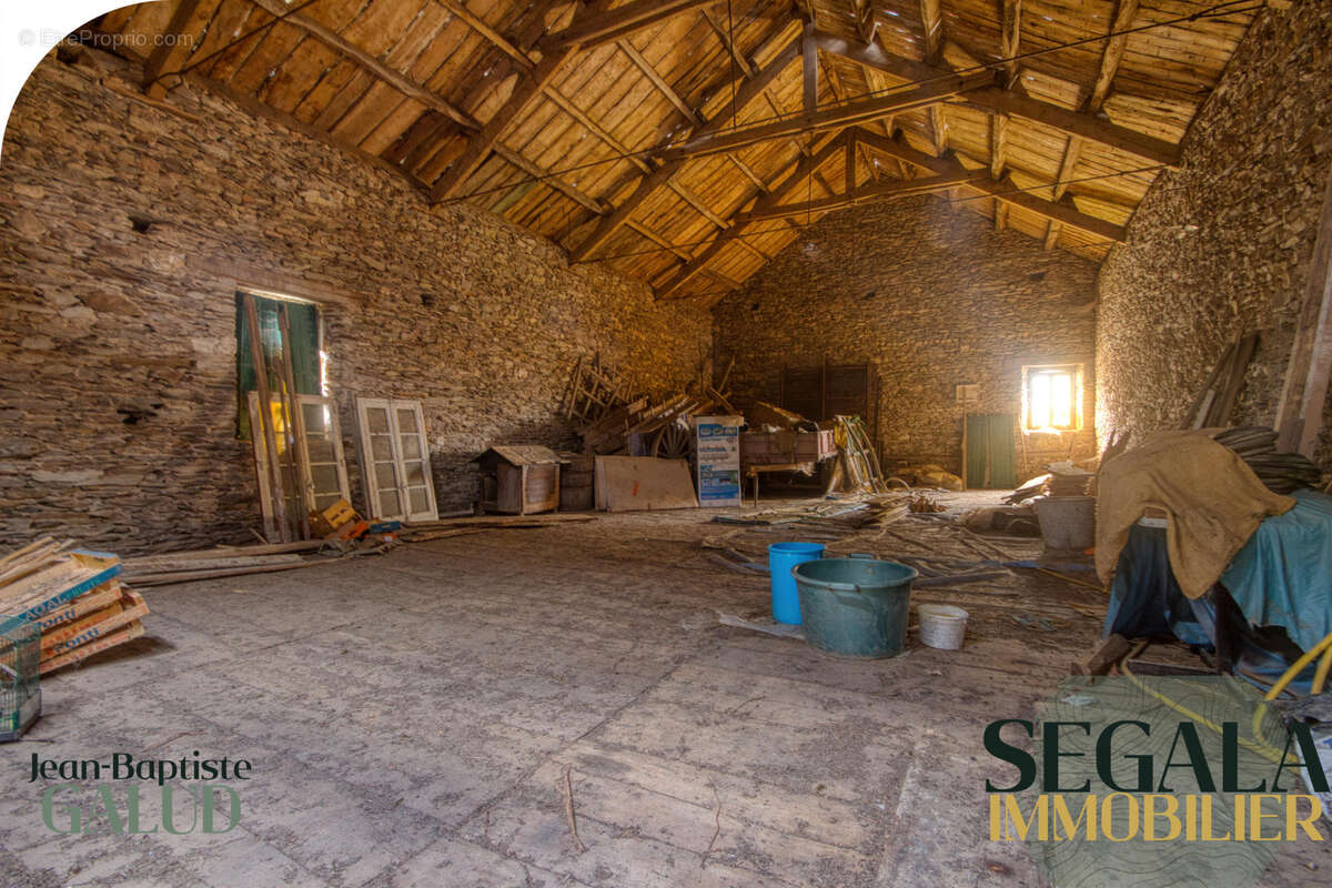 Maison à SAINTE-GEMME