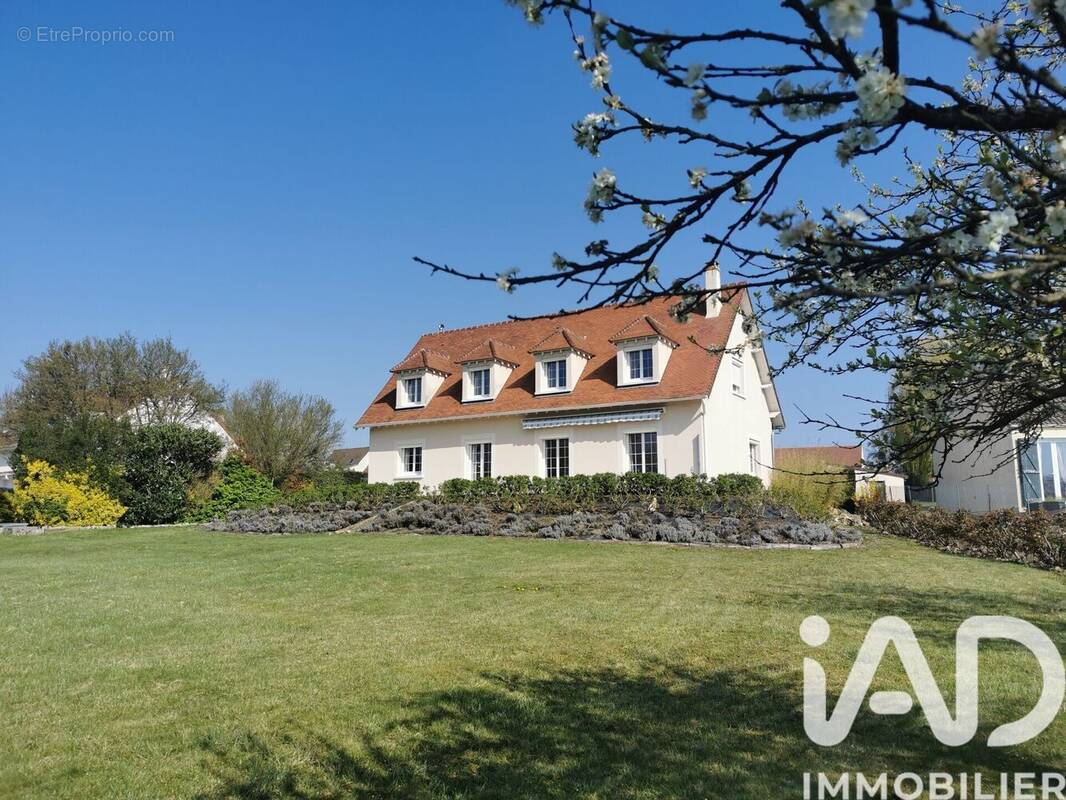 Photo 1 - Maison à SOIGNOLLES-EN-BRIE