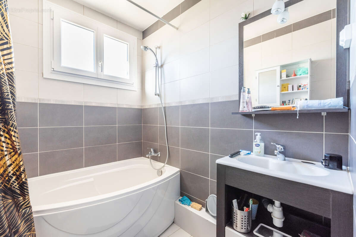 Maison à BRASSAC-LES-MINES