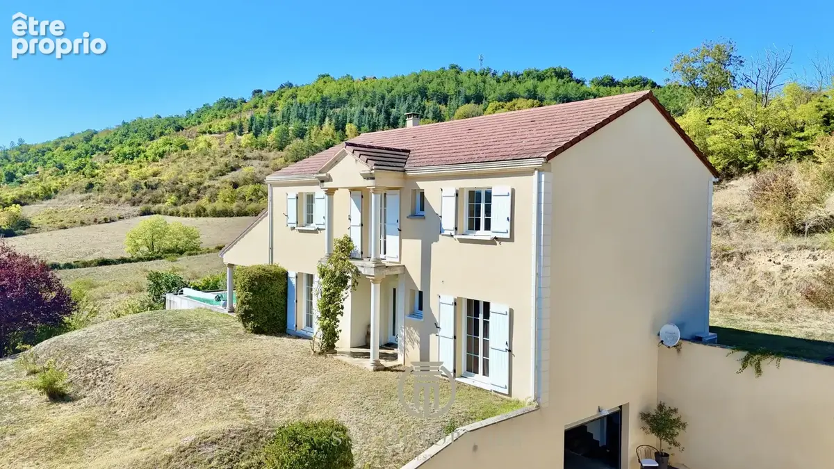 Villa style Île-de-France avec vue - 4 chambres - piscine - garage - photo 6