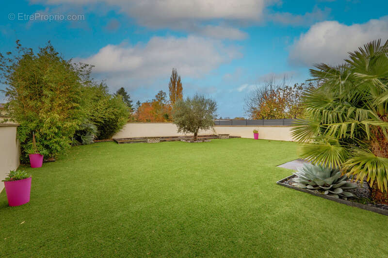 Maison à VILLAINES-SOUS-BOIS