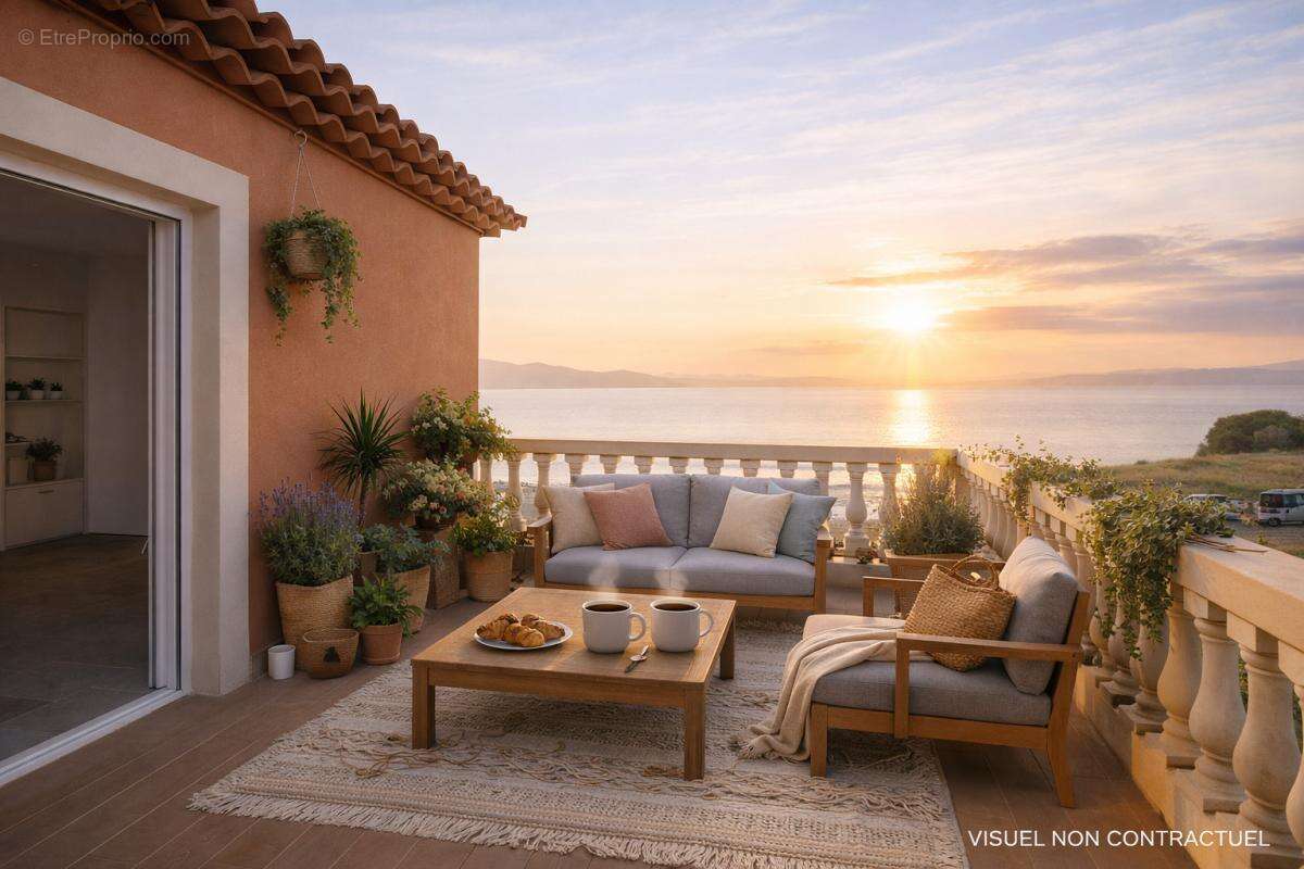 Maison à SAINT-MITRE-LES-REMPARTS