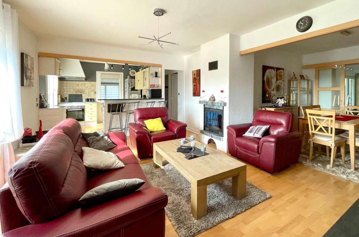 Photo 2 - Maison à VILLEBAROU