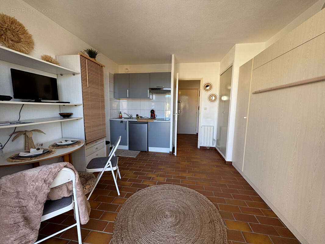 Appartement à SAINT-CYR-SUR-MER