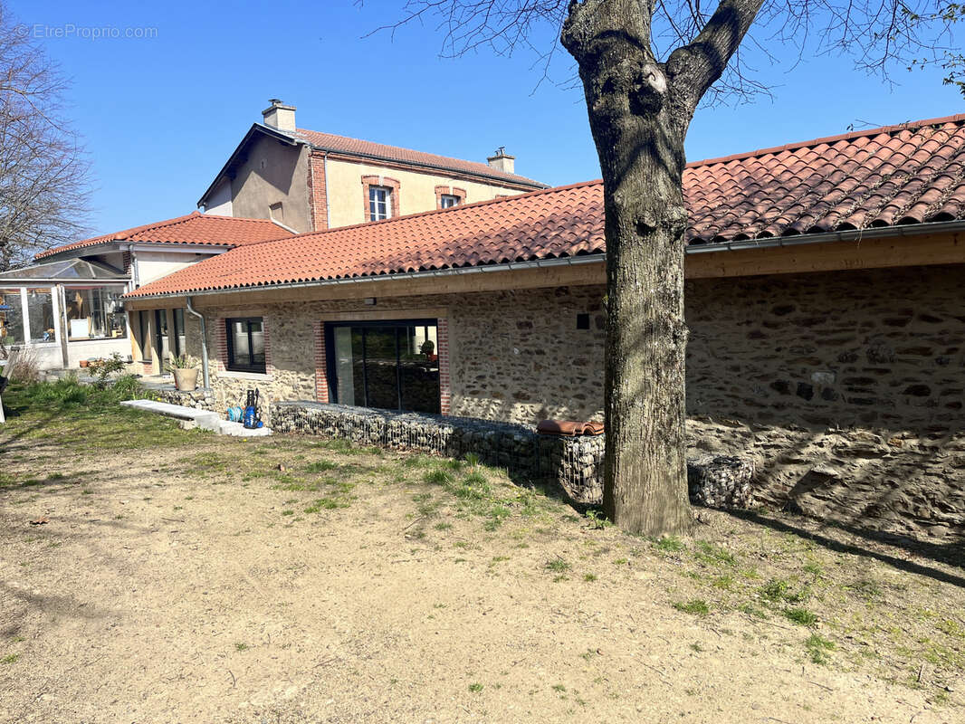 Maison à LA FOUILLOUSE