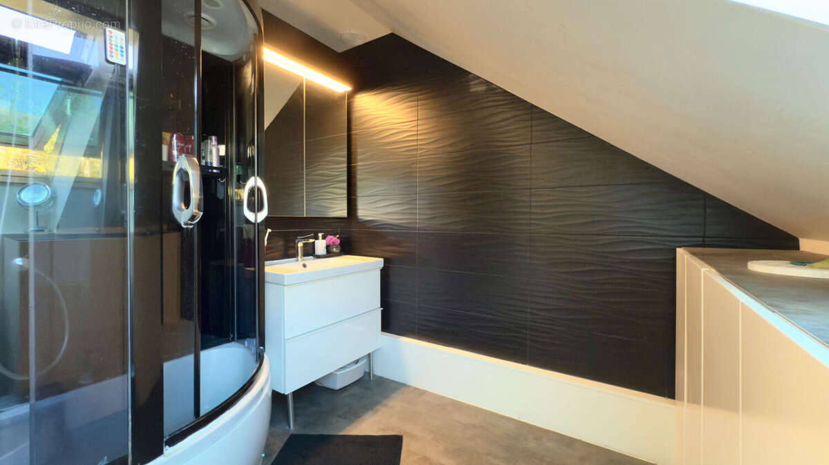 Maison à SAINT-GERMAIN-LES-CORBEIL