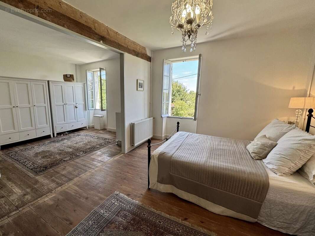 Maison à EYMET