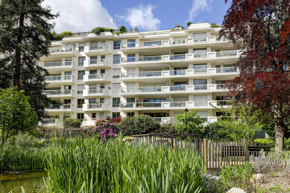 Appartement à LEVALLOIS-PERRET