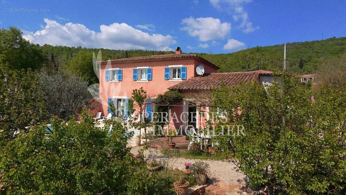 Maison à SAINT-CEZAIRE-SUR-SIAGNE