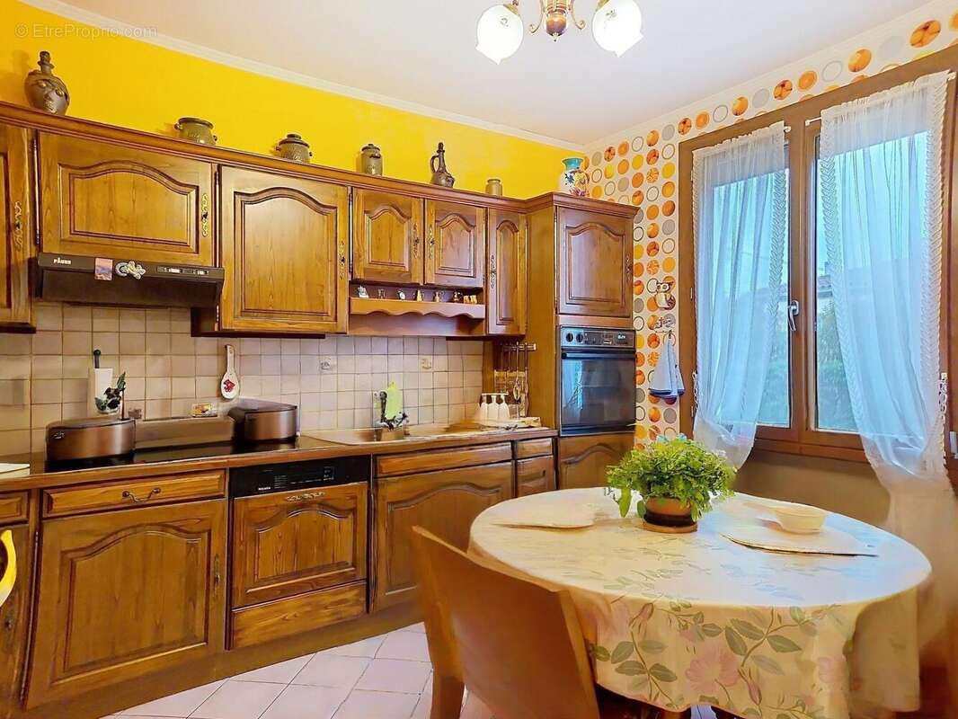 Photo 4 - Maison à VILLENEUVE-LA-COMPTAL