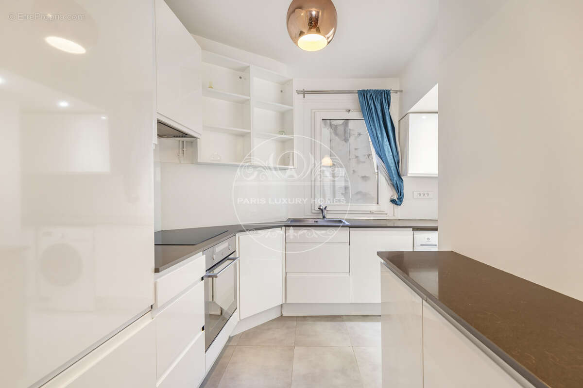 Appartement à PARIS-2E