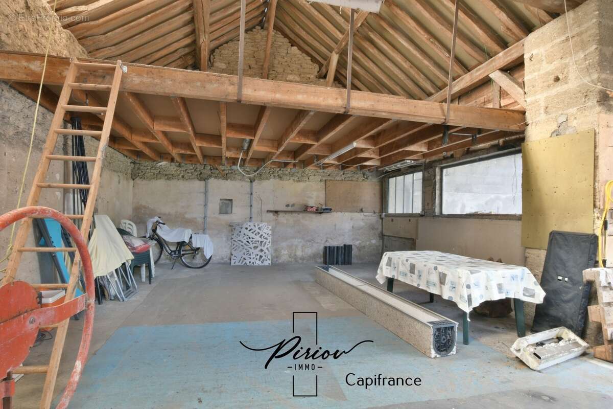 Propriété 5 chambres, dépendances, proche commerces et services - photo 15
