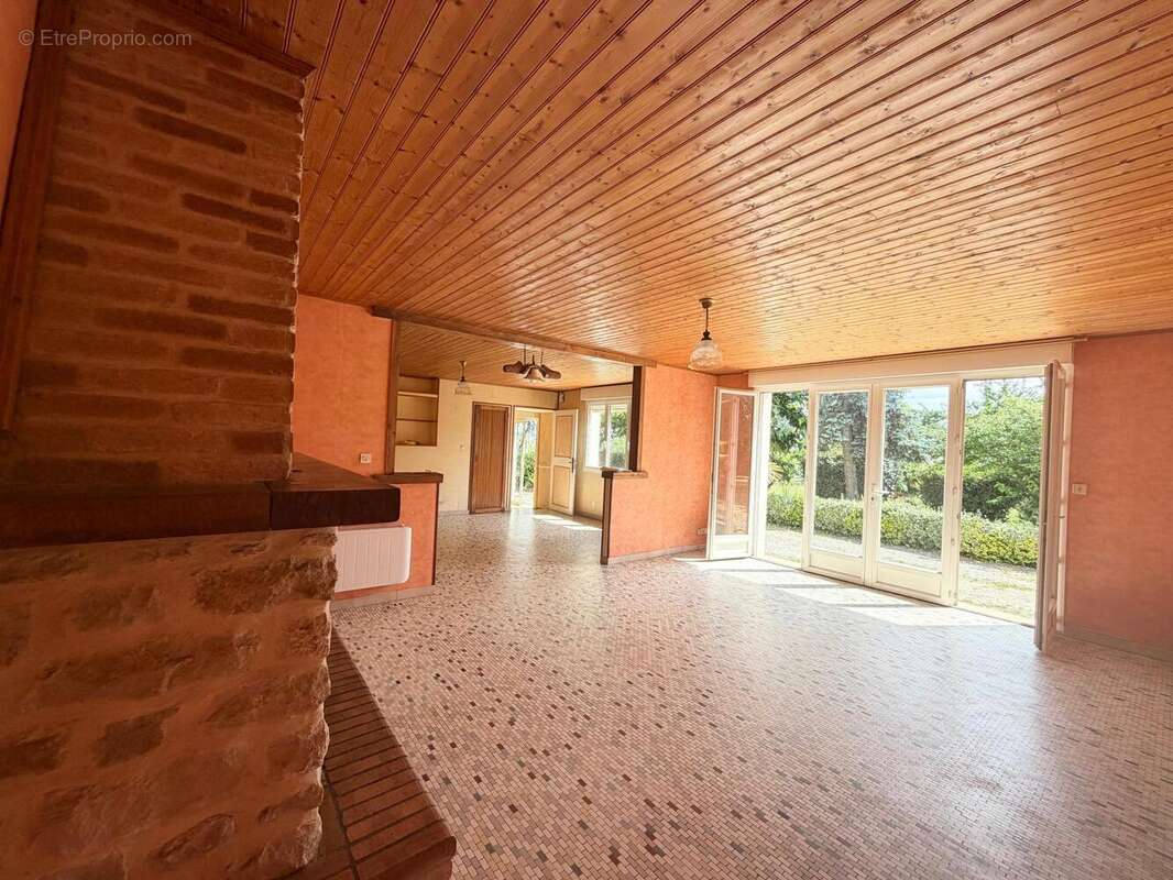 Maison 139 m² à Sauveterre-De-Guyenne  - photo 3
