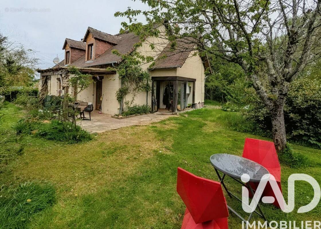 Photo 1 - Maison à AZERABLES