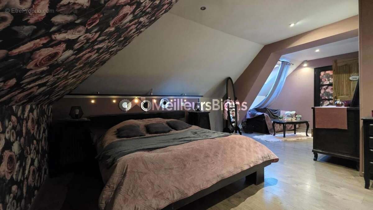 Maison à SAINT-MARTIN-SUR-ECAILLON