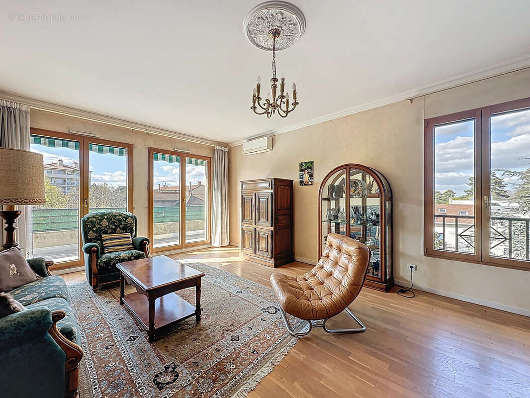 Appartement à LYON-5E