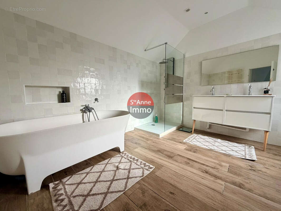 Maison à VERS-SUR-SELLES