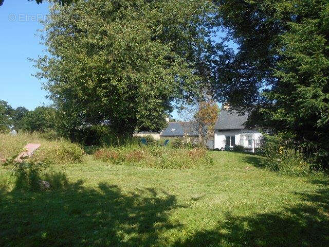 Maison à PLUSSULIEN