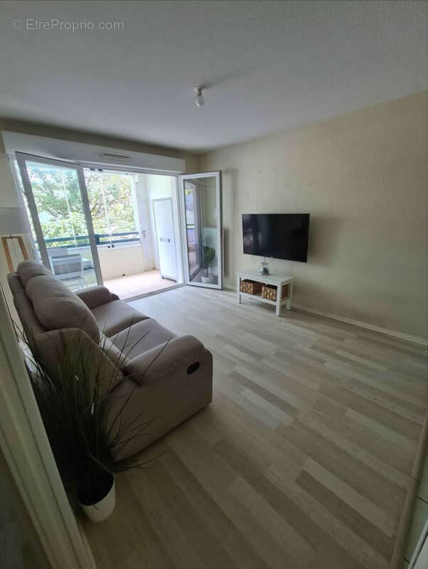 T2 avec Terrasse, Parking et Cave - photo 3