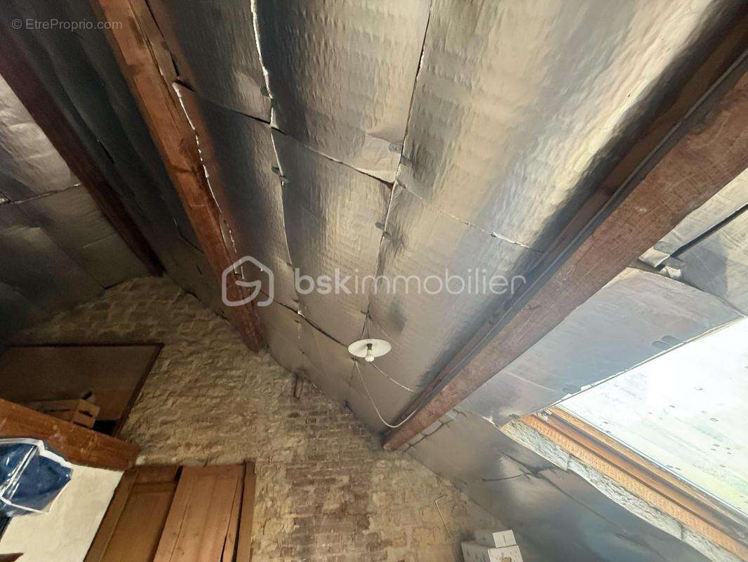 Maison à VIVIER-AU-COURT