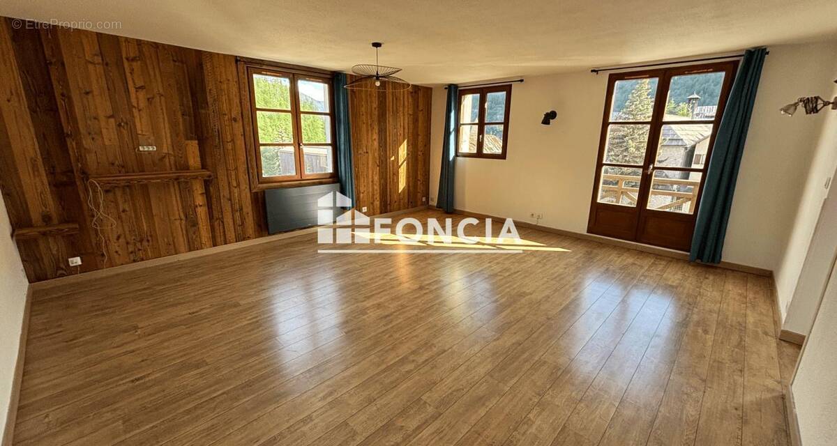 Appartement à ALLOS