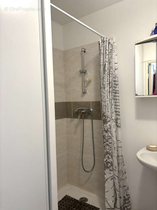 Appartement à MARSEILLE-3E