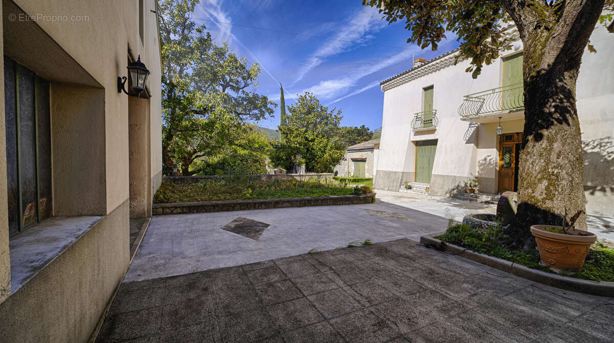 Maison à LA COUCOURDE